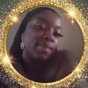 Meet your Posher, Candace